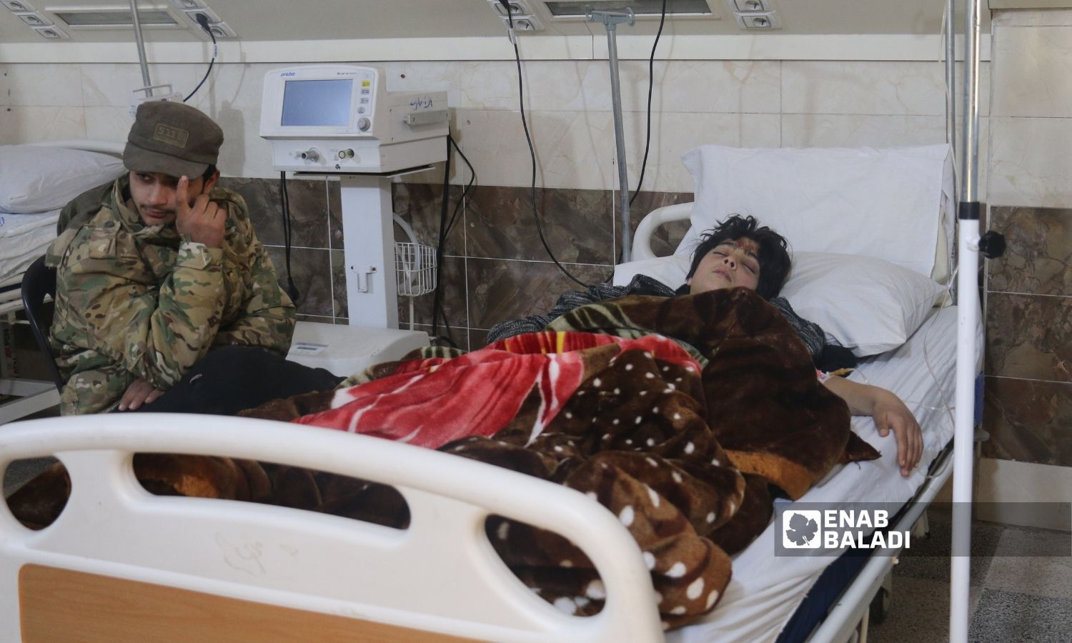 مصابين في مستشفى "الشفاء" في عفرين جراء الزلزال في 9 شباط 2023 (/ ديان جنباز)