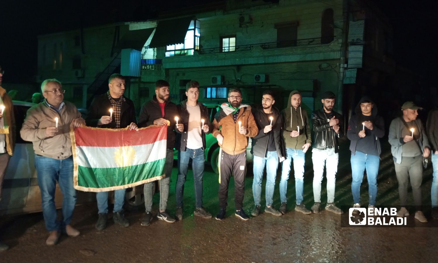 متظاهرون يتضامنون مع أهالي المدنيين الذين قُتلوا في ناحية جنديرس التابعة لعفرين_ 21 من آذار 2023 (/ أمير خربوطلي)