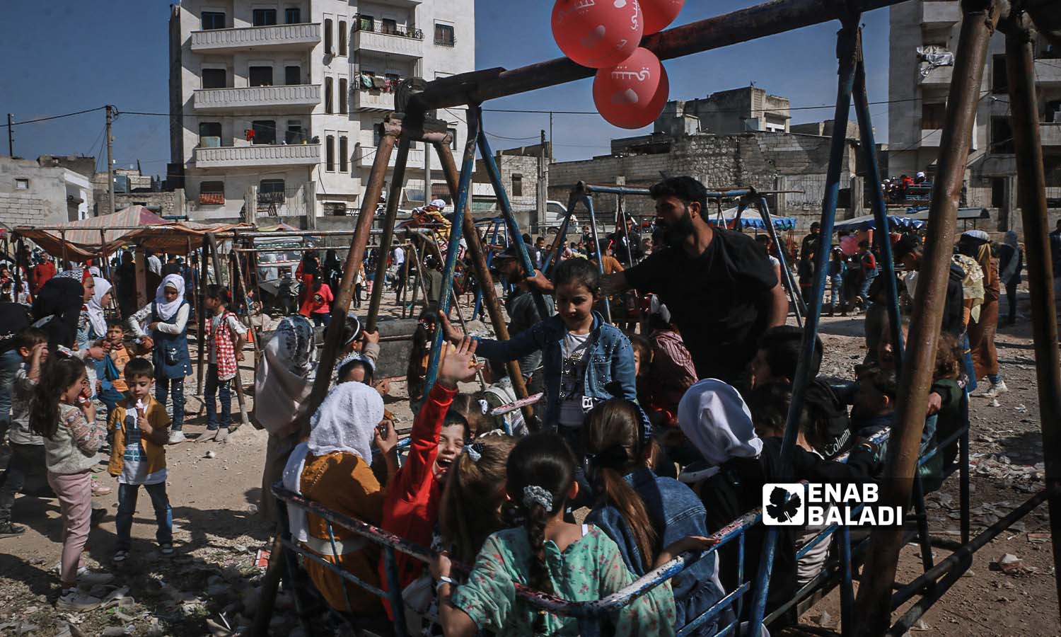 أجواء عيد الفطر في مدينة إدلب - 23 من نيسان 2023 (/ أنس الخولي)