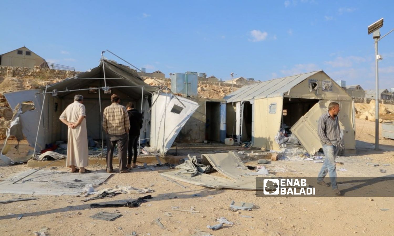 مخيم "مرام" في كفر جالس بريف إدلب تعرض لاستهداف من النظام وروسيا بالقنابل العنقودية- 6 من تشرين الثاني 2022 (/ محمد نعسان دبل)