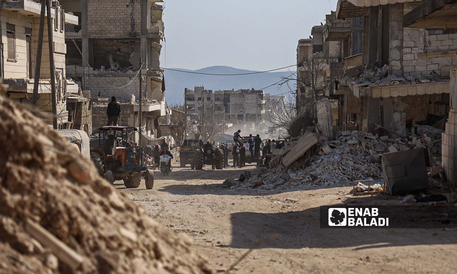 شوارع مدينة جنديرس بريف حلب بعد الزلزال الذي ضرب شمالي غربي سوريا - 24شباط 2023 (/ أمير خربطلي)