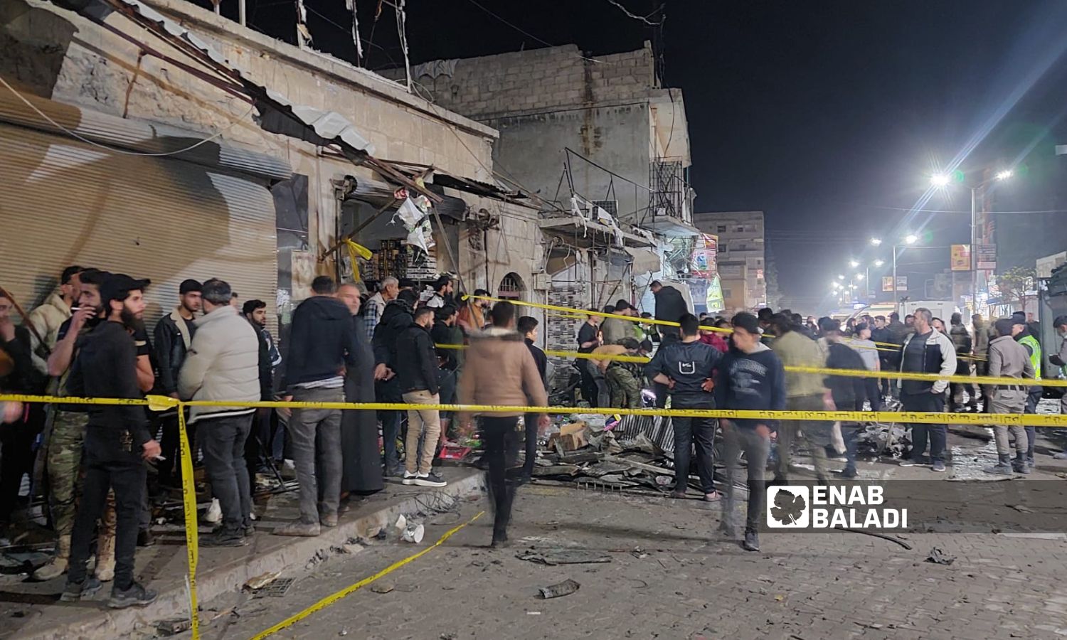 آثار انفجار سيارة مفخخة في سوق شعبية وسط مدينة اعزاز بريف حلب الشمالي - 31 من آذار 2024 (/ ديان جنباز)